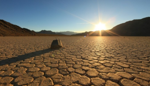 米デスバレーってどこ？砂漠で世界最高の気温？暑いのに生物いる？